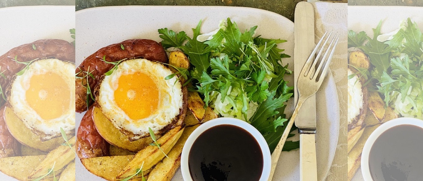 CRUNCHY SAUSAGES, CHIPS AND EGGS WITH BBQ SAUCE.jpg